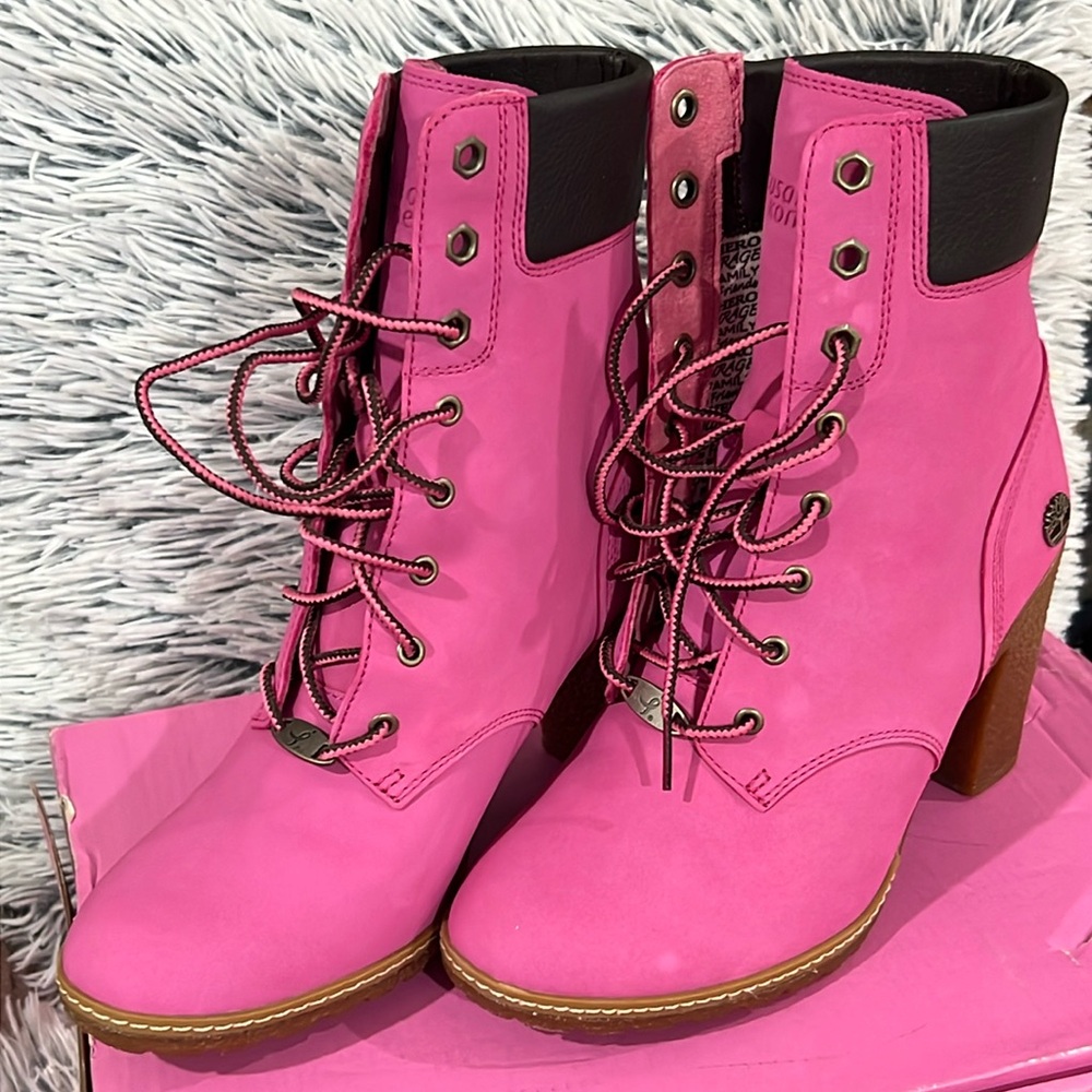Women’s Pink Timberland Glancy 6in Susan G. Komen LIMITED EDITION size 6.5